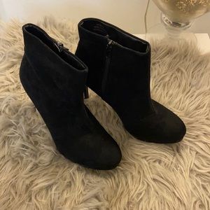 Forever 21, Faux Suede Booties, size 7